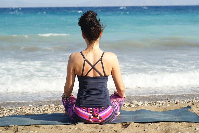 Yoga-Urlaub am Meer mit Kindern